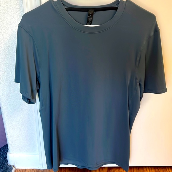 lululemon athletica Other - Lulu Lemon Men’s Medium Shirt